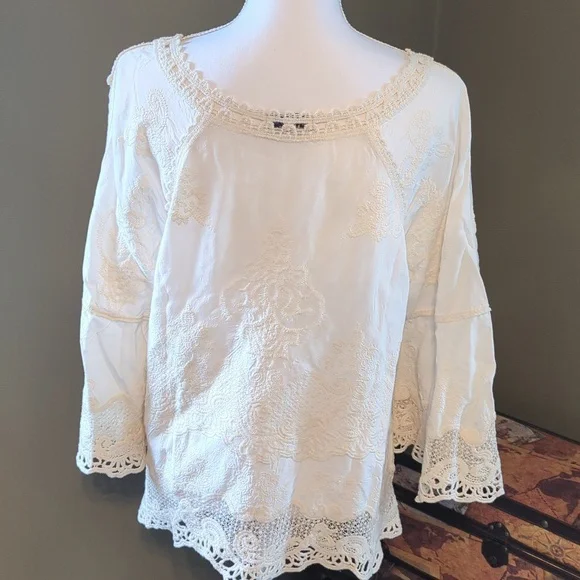 Democracy top NWOT - Picture 5 of 7